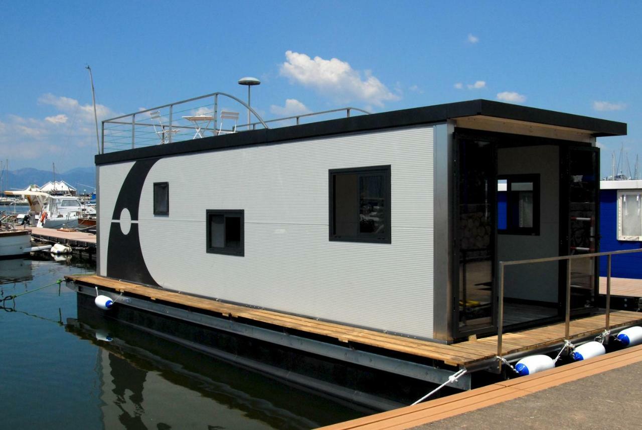 فندق House Boat Luxury كالياري المظهر الخارجي الصورة